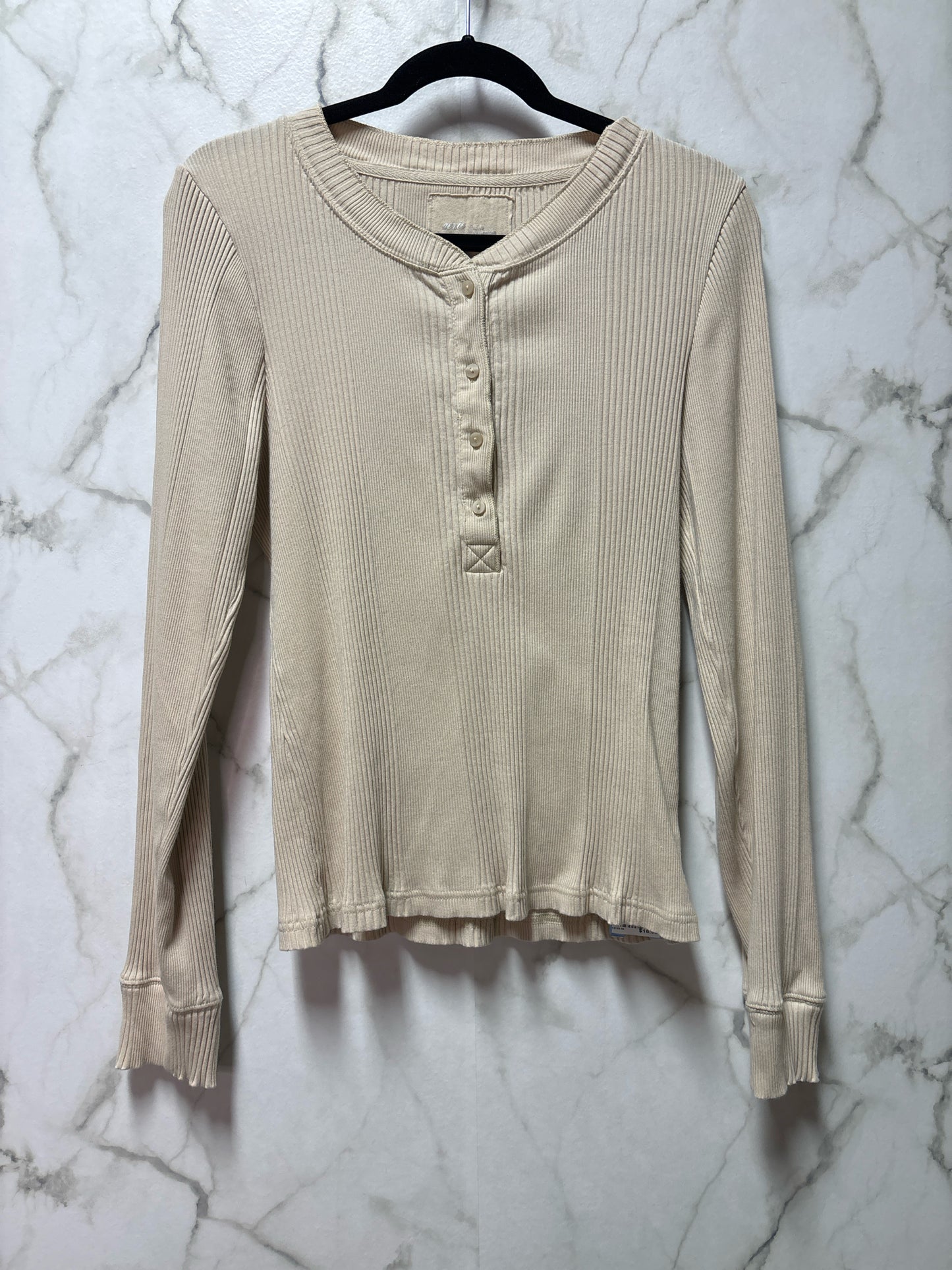 Size XL Aerie Cream Ladies Top