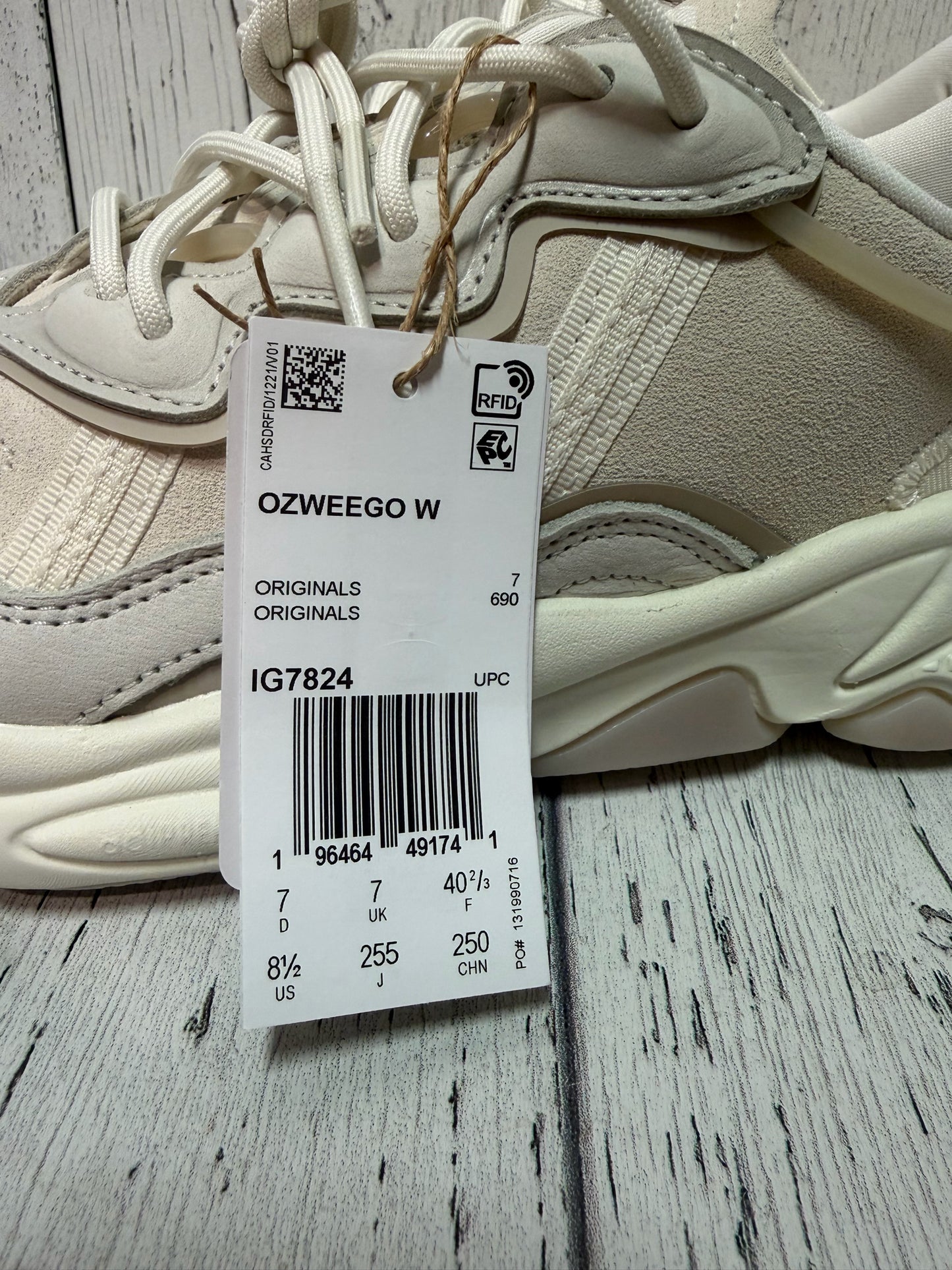 Adidas Bone Brand New Ladies Footwear/Ladies