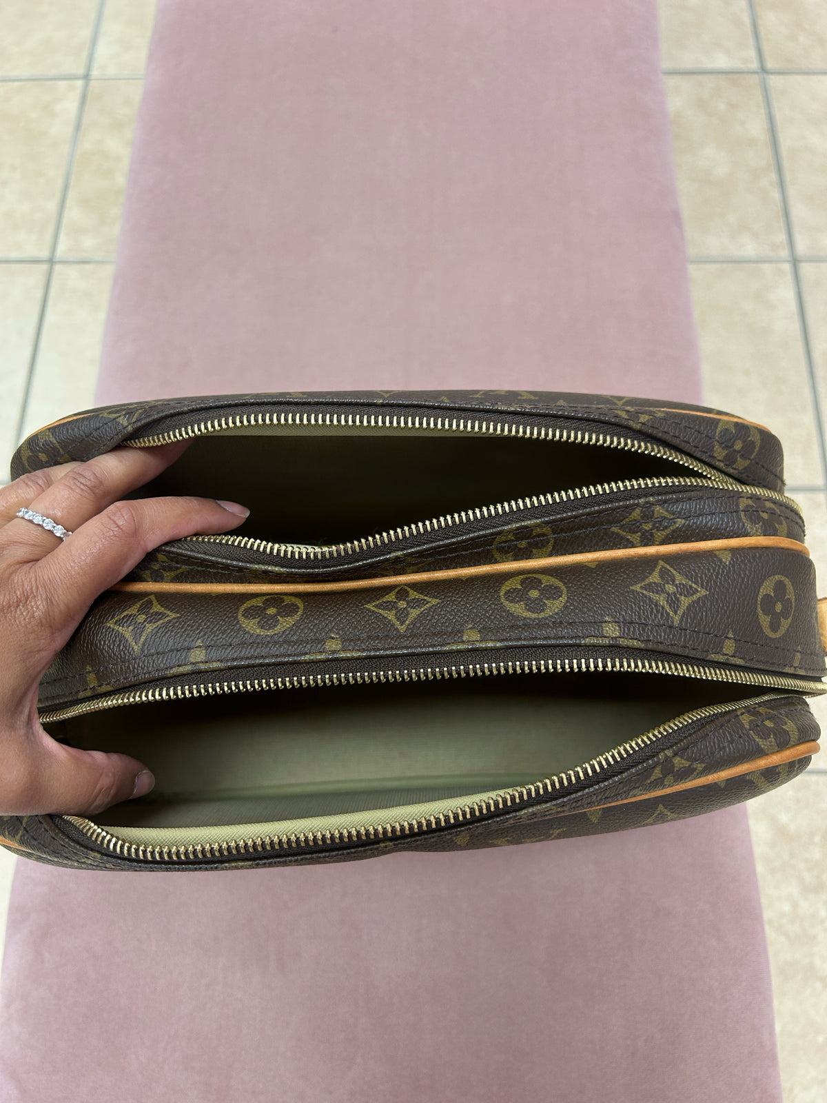 Louis Vuitton Purse