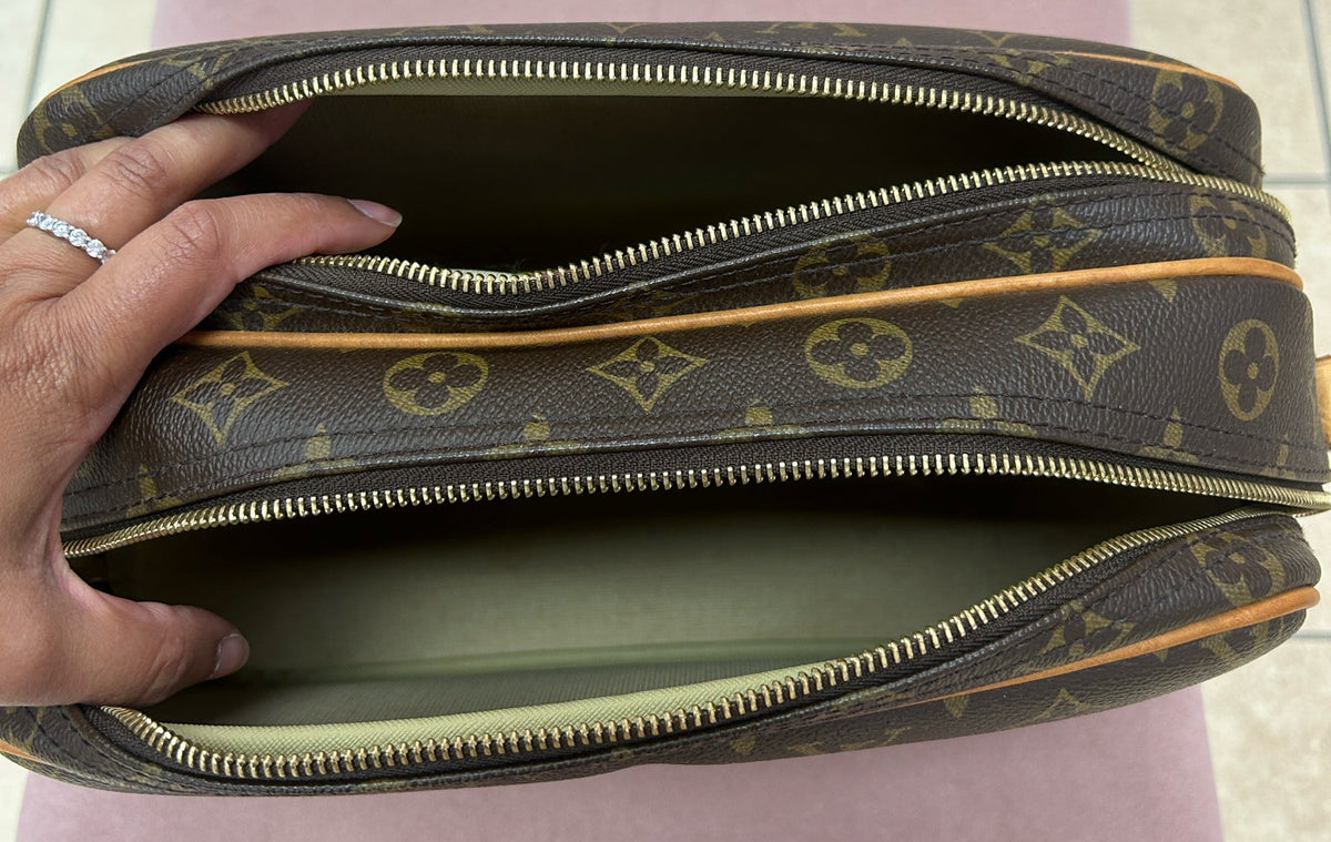 Louis Vuitton Purse