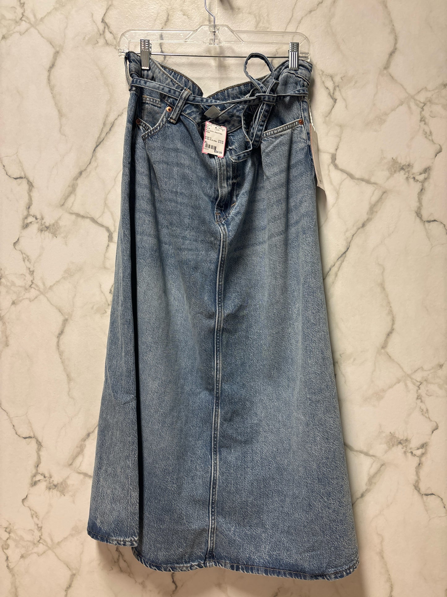 Size XL H & M Blue Denim Brand New Ladies Skirt