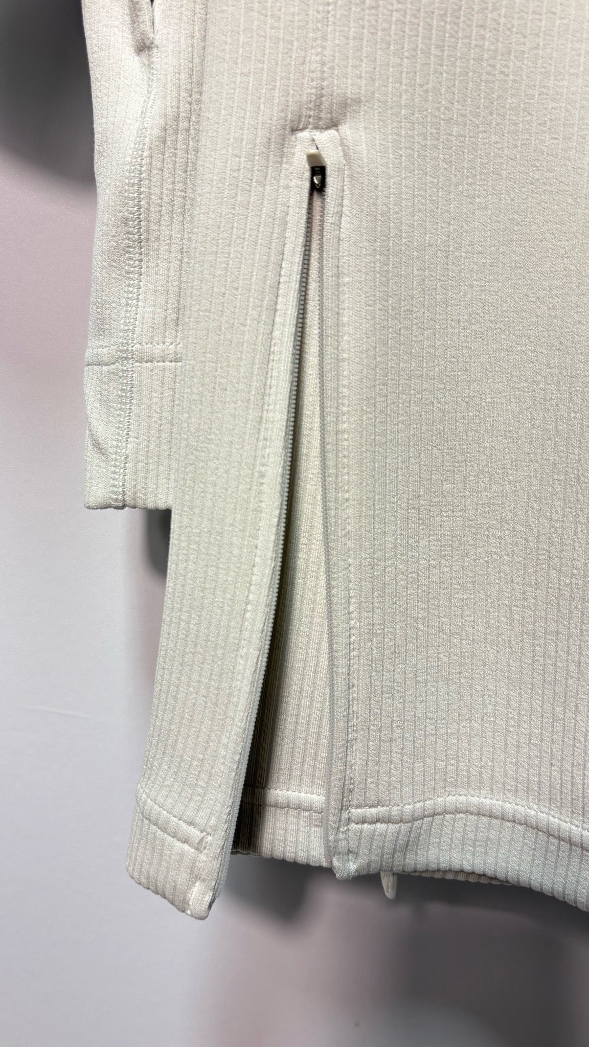 Size 8 Lululemon Cream Ribbed Ladies 2PC Jacket & Pant