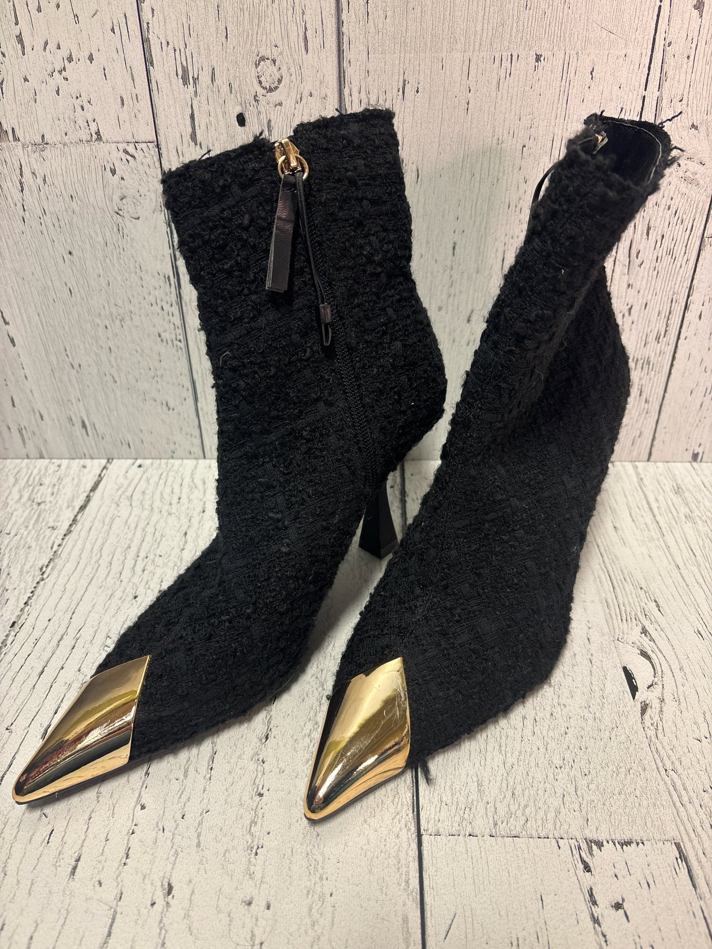 Size 39 Zara Black Gold Footwear/Ladies