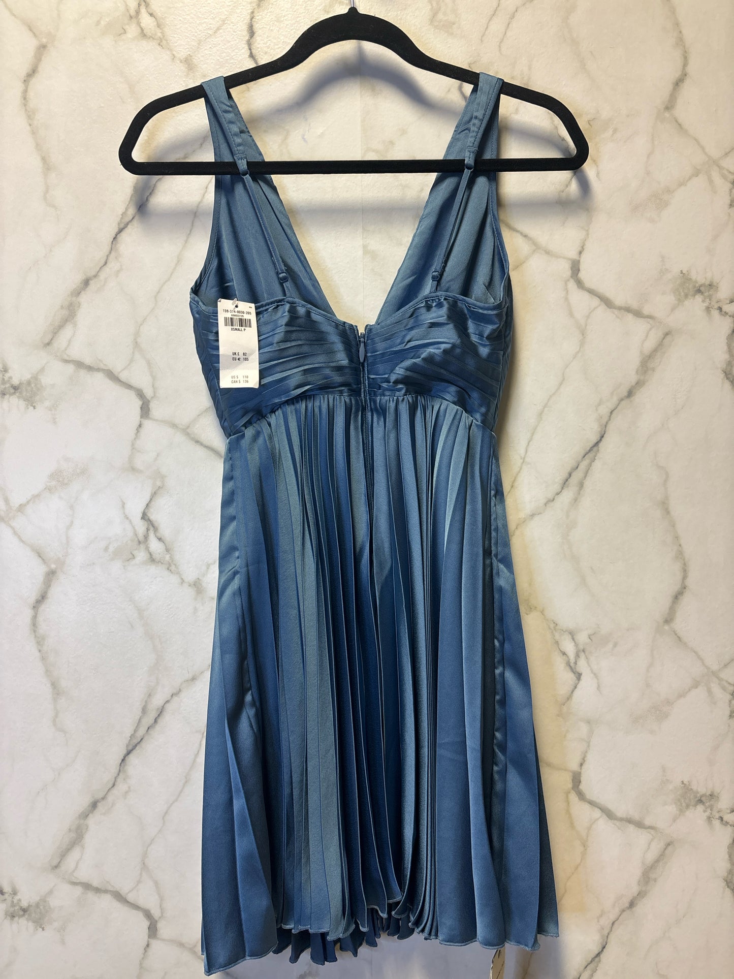Size XS Abercrombie Blue pleated Ladies Dress