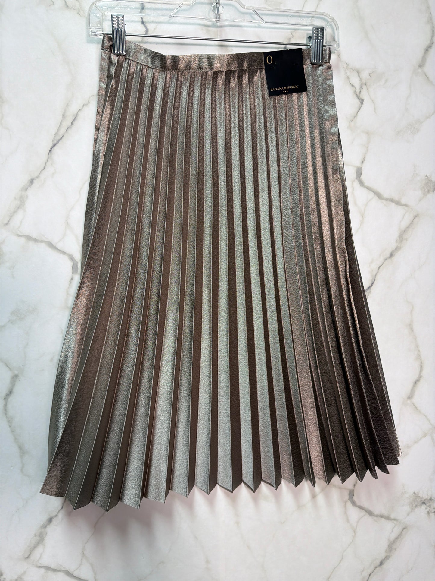 Size 0 Banana Republic Silver Brand New Ladies Skirt