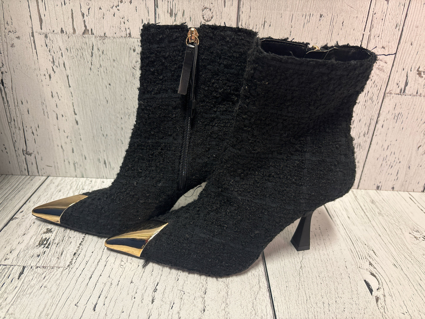 Size 39 Zara Black Gold Footwear/Ladies