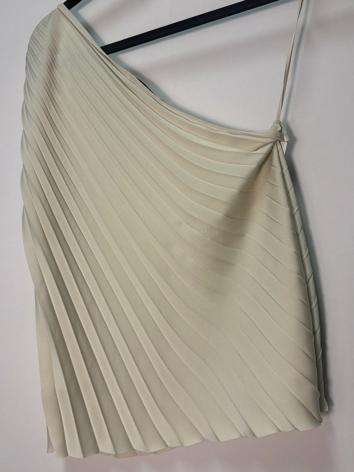 Size XS Babaton Cream Brand New Off The Shoulder Ladies Top