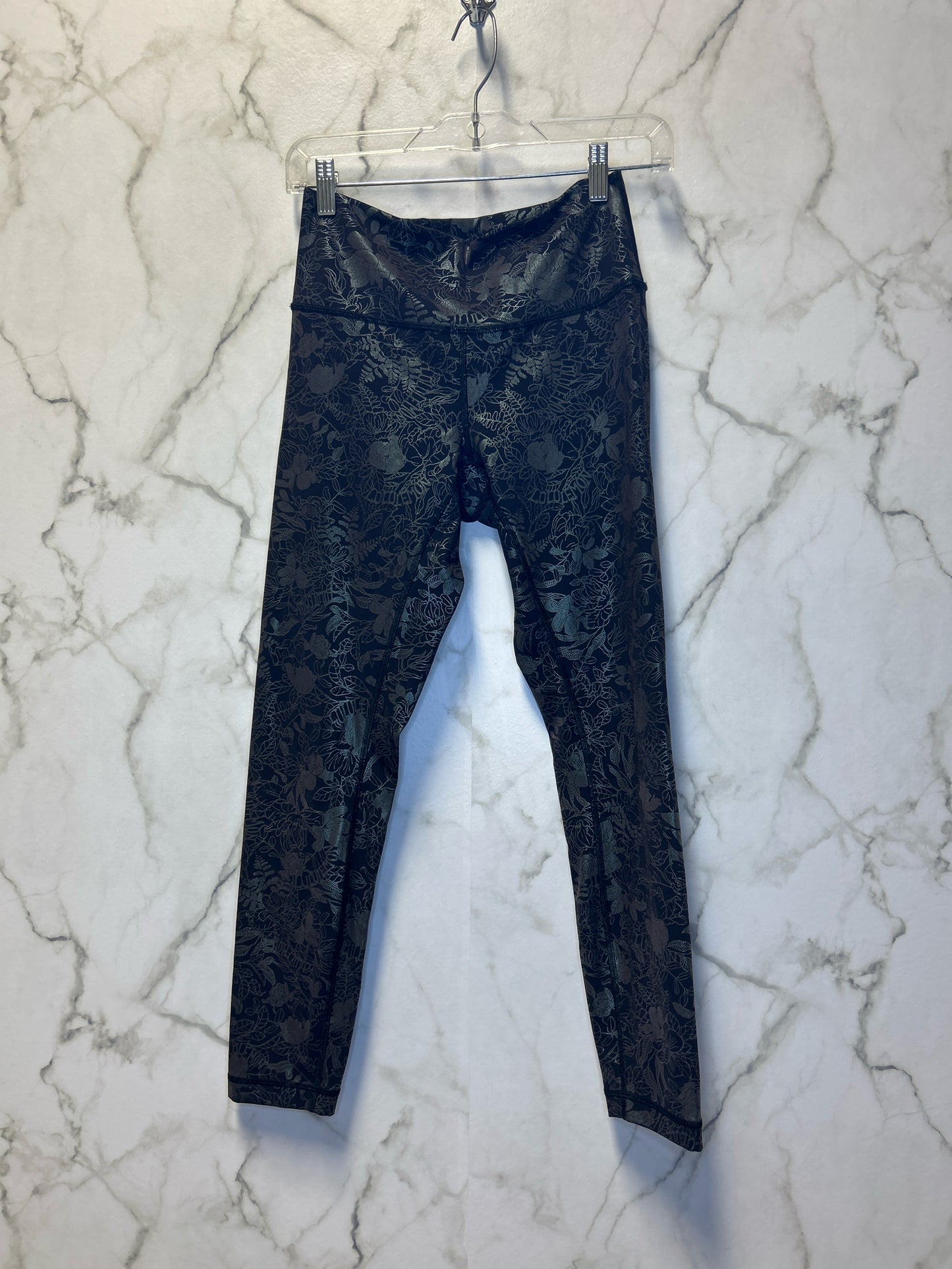 Size 6 Lululemon Black Floral shimmer Ladies Pants