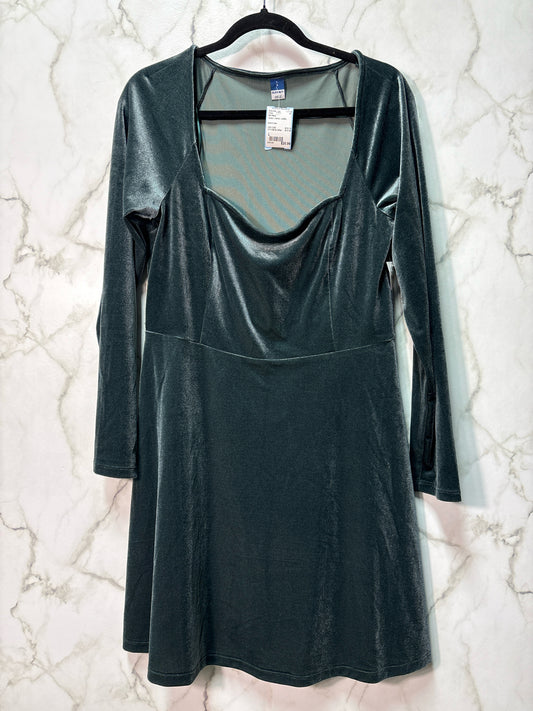 Size L Old Navy Green Velvet Ladies Dress