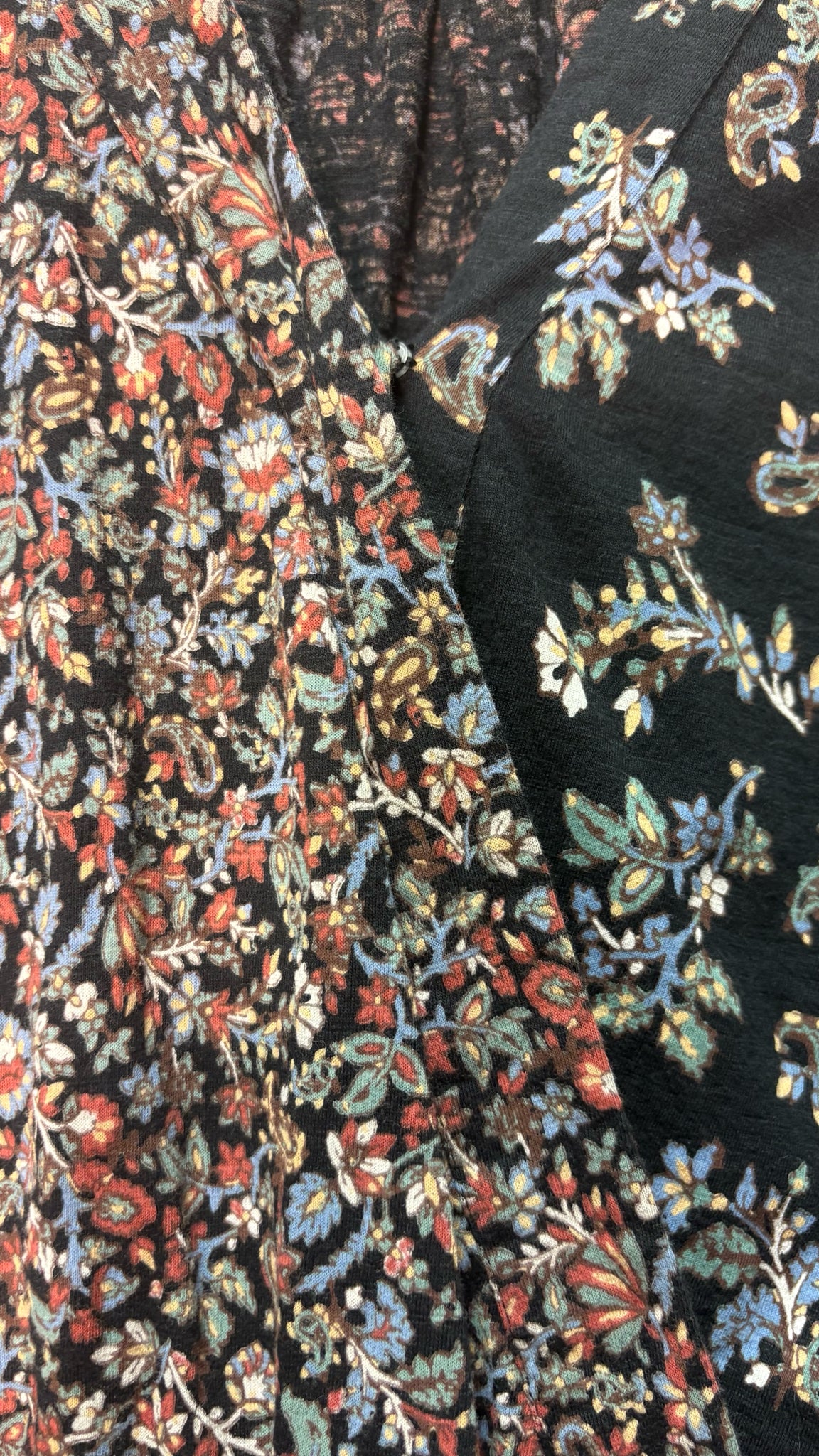 Size 6 Fatface Black Rust Ladies Top