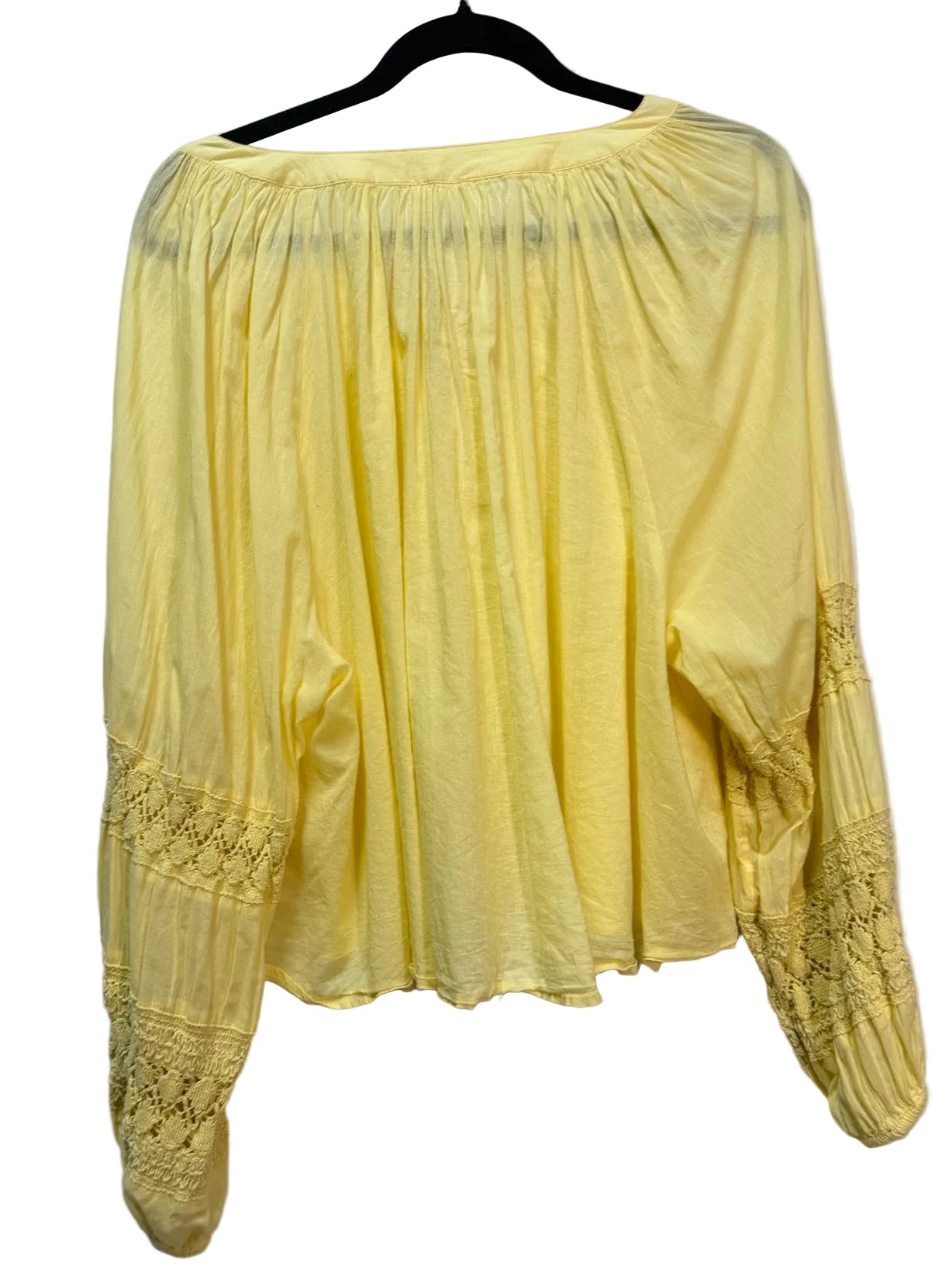 Size XL Aerie Yellow Ladies Lace Top