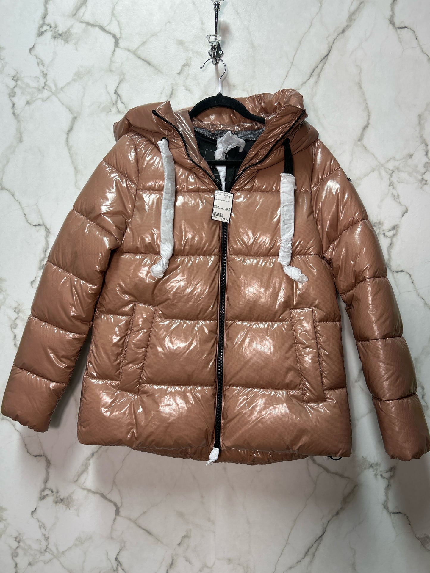 Size 6 Geox Blush Brand New Ladies Coat
