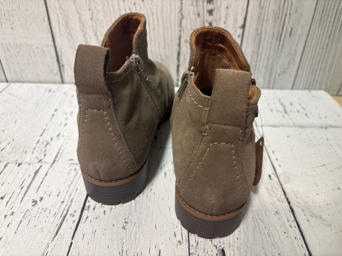 Size 8 Clarke's Green Brand New Ladies Footwear/Ladies