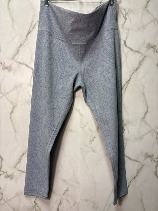 Size 2X Athleta Grey Brand New Floral Ladies Leggings