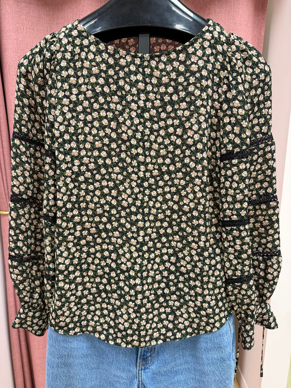 Size XS RW & CO Black Green Brand New Ladies Long Slvd Top