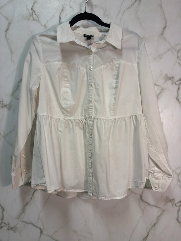 Size 1X Torrid White Button Up Ladies Top