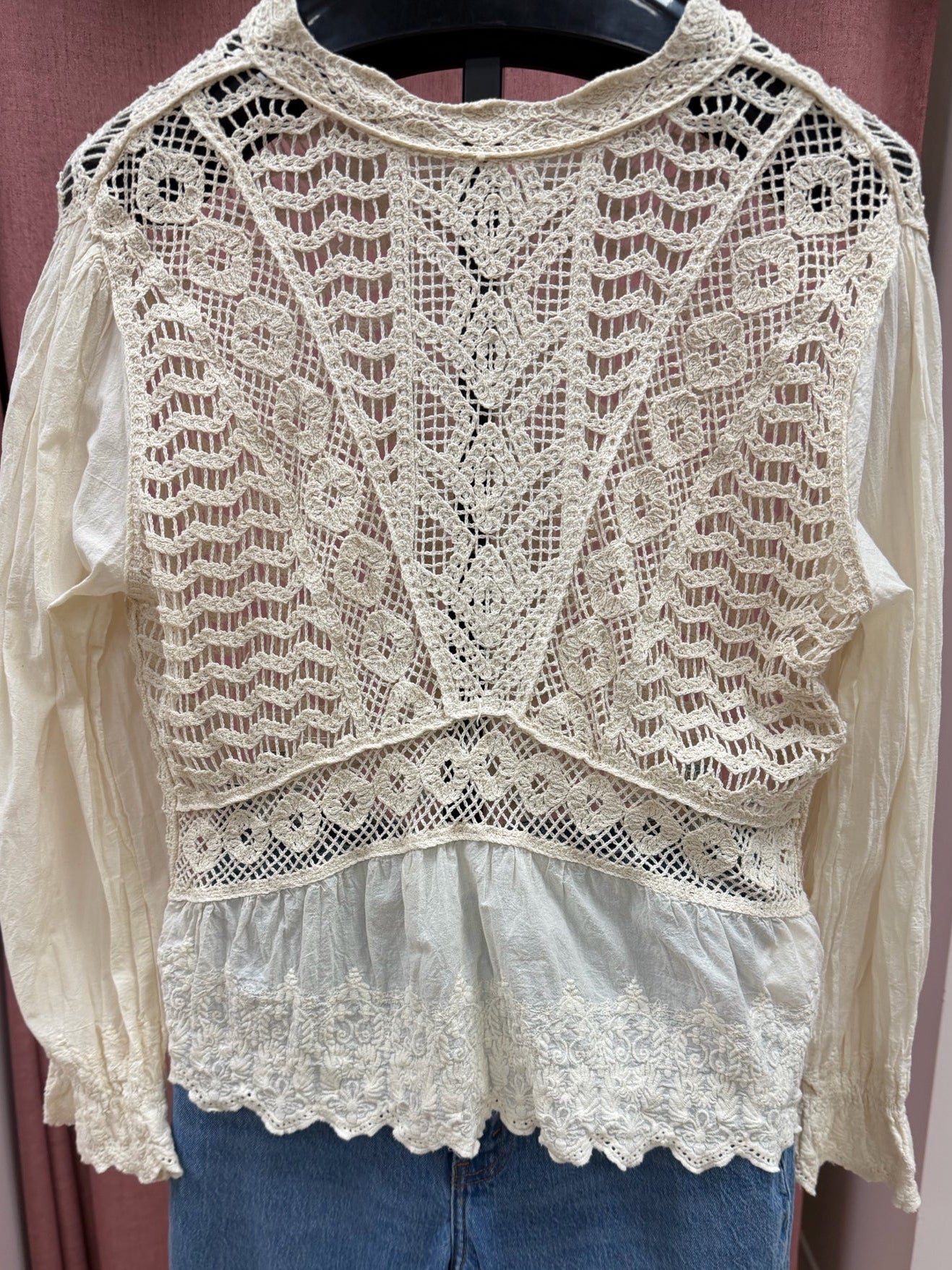 Size XL Cream Ladies Top