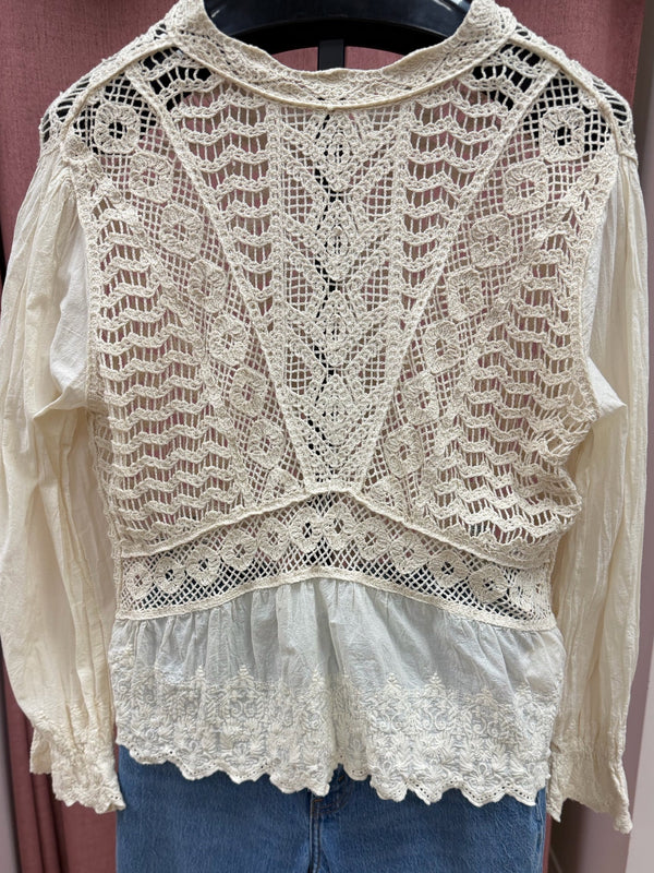 Size XL Cream Ladies Top