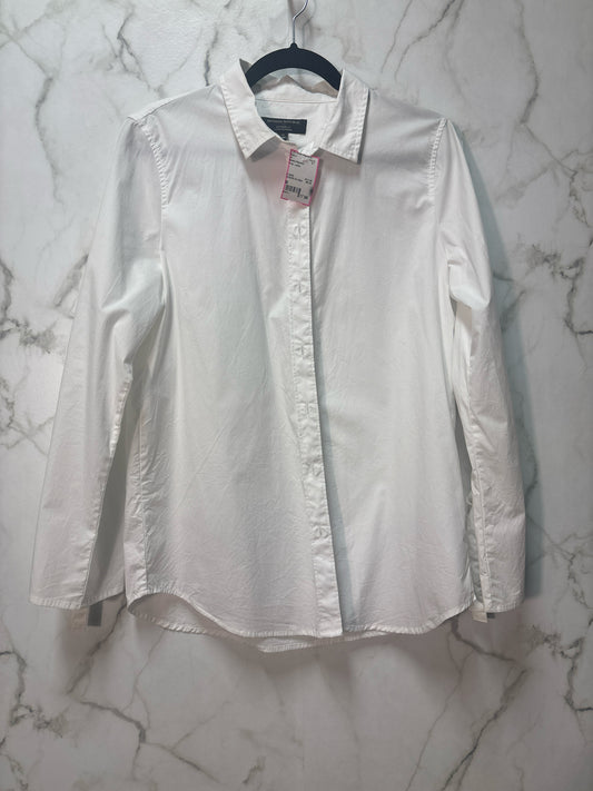 Size M Banana Republic White Ladies Top
