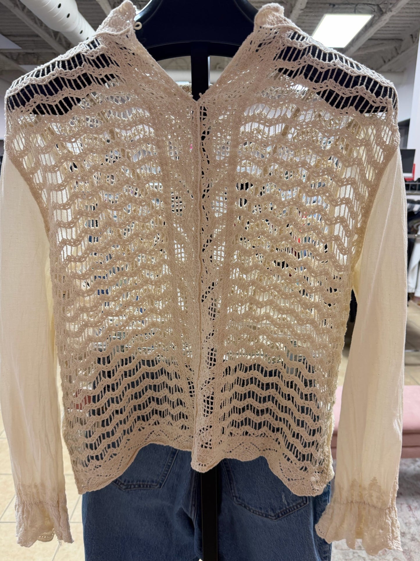 Size XL Cream Ladies Top