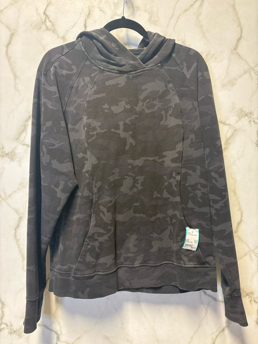 Size L Lululemon Grey Camoflage Ladies Top