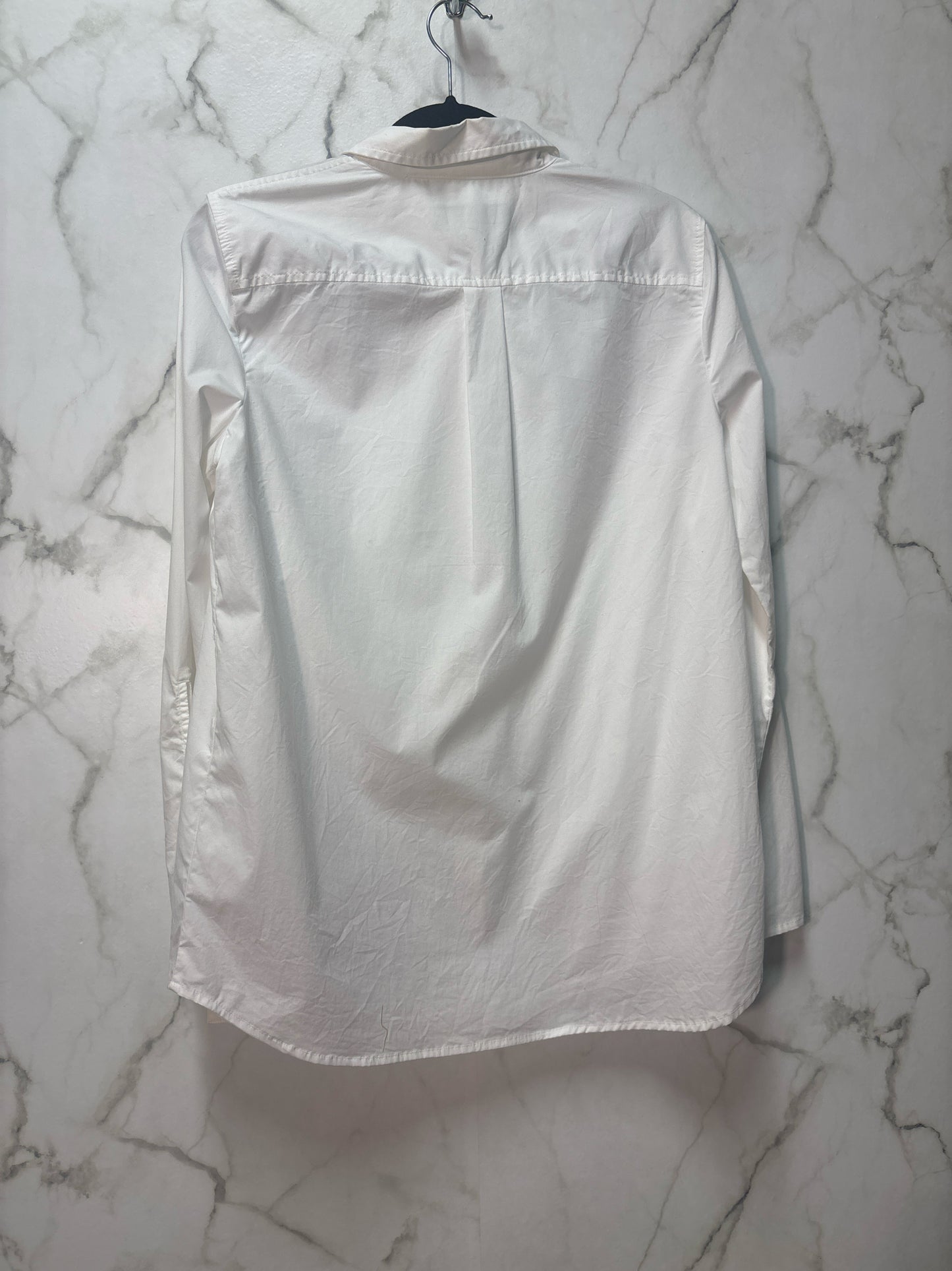 Size M Banana Republic White Ladies Top