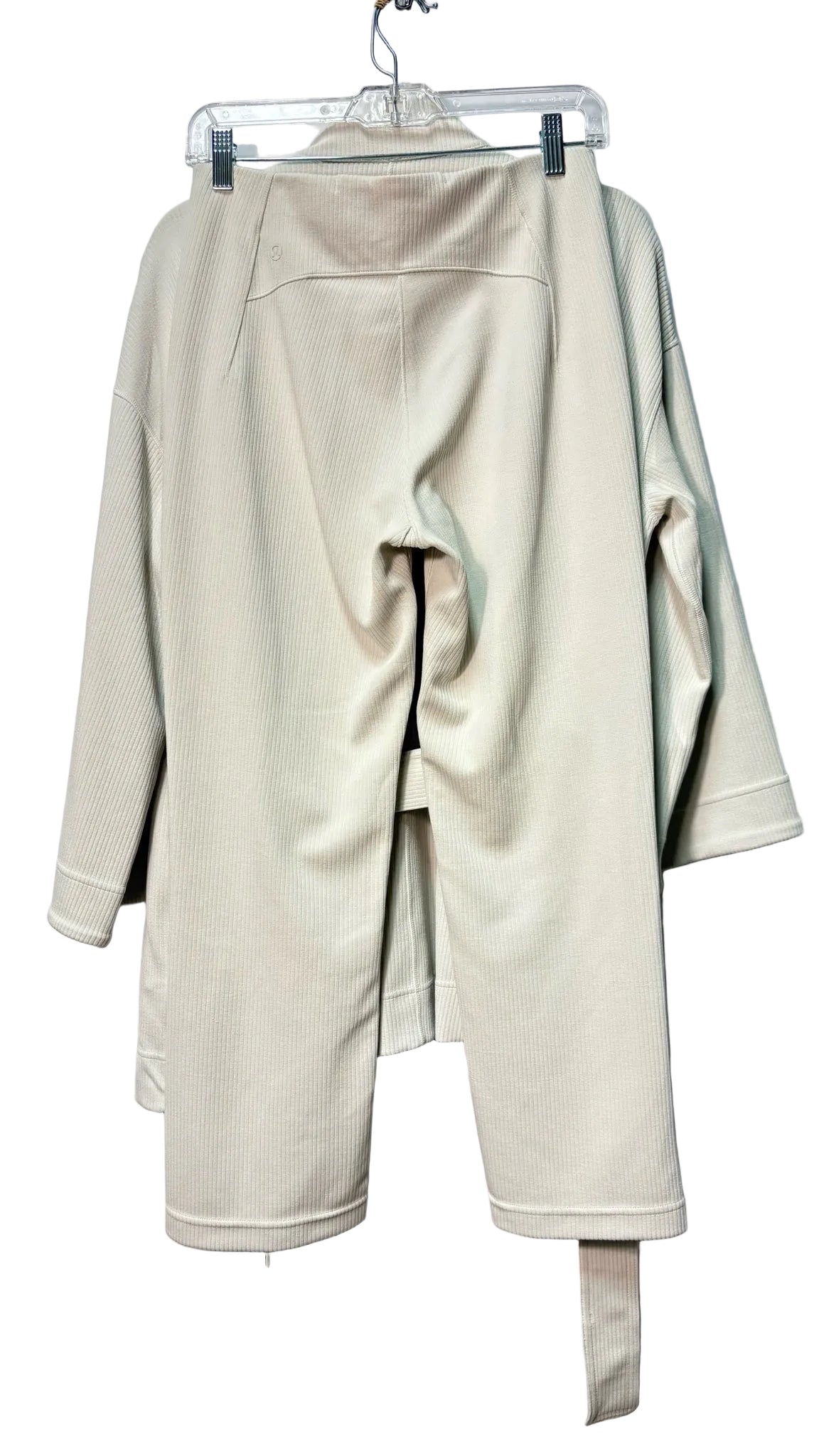 Size 8 Lululemon Cream Ribbed Ladies 2PC Jacket & Pant