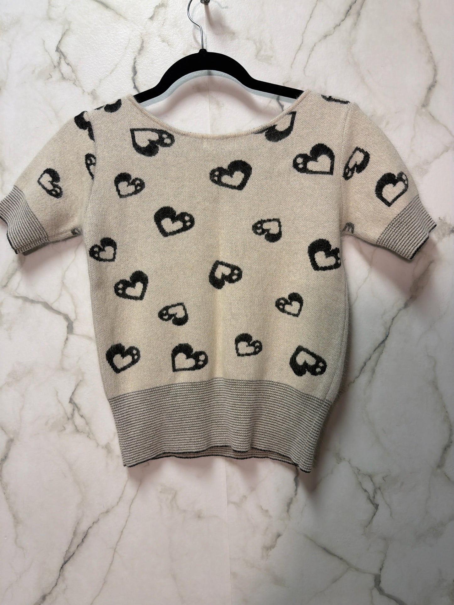 Size M Cream Grey Hearts Ladies Sweater