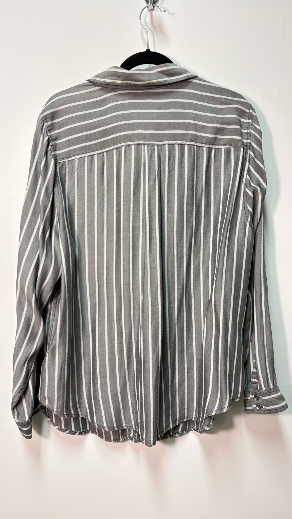 Size 2 Torrid Grey White Stripe Ladies Top