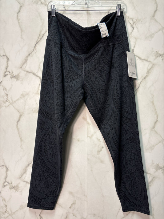 Size 2X Athleta Grey Black Brand New Ladies Leggings