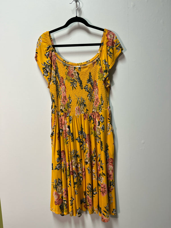 Size 2X Torrid Yellow Floral Ladies Dress